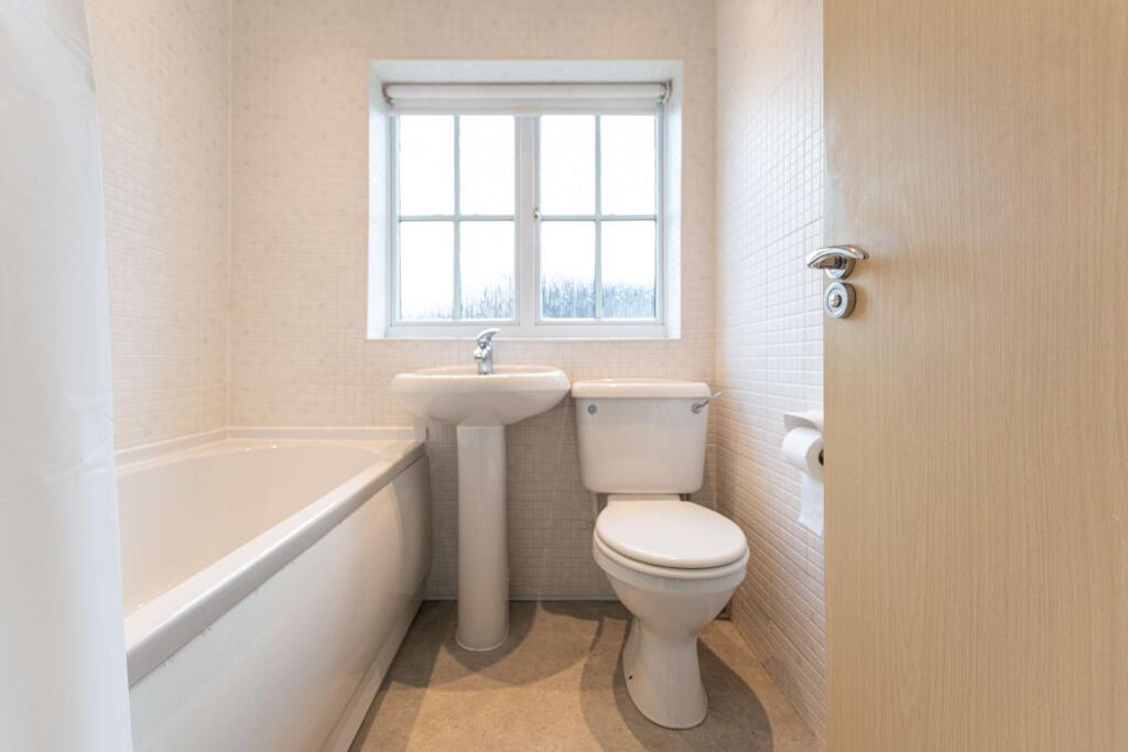 Additional image 17 of 36 Holmebrook Drive