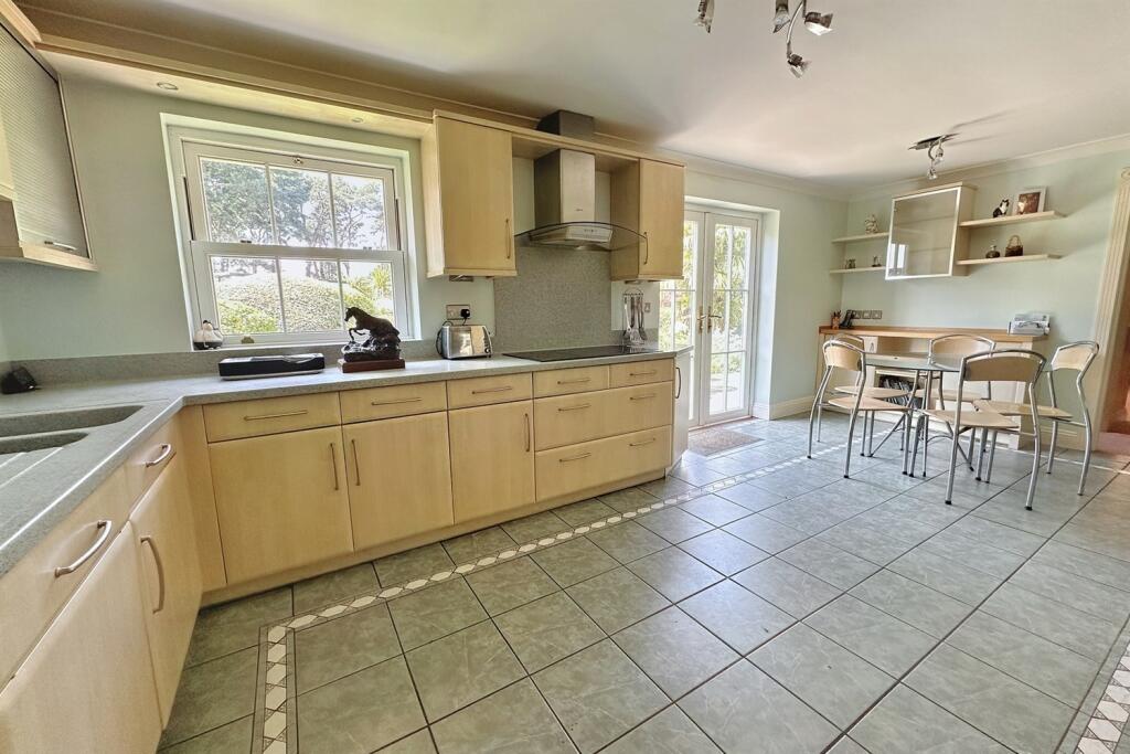 Additional image 6 of Ferndown