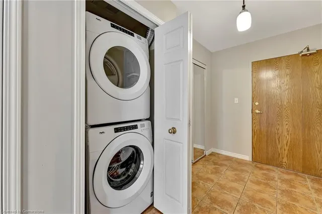 Additional image 17 of 4000 Creekside Dr Unit 203