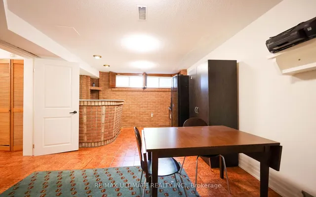 Additional image 22 of 83 Burr Ave