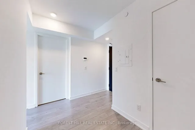 Additional image 16 of 501 Yonge St Unit 4208