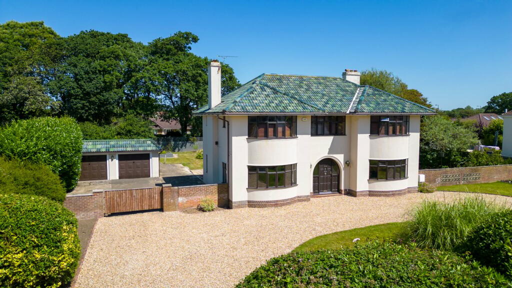 Additional image 23 of Chestnut Avenue, Barton on Sea, New Milton, BH25