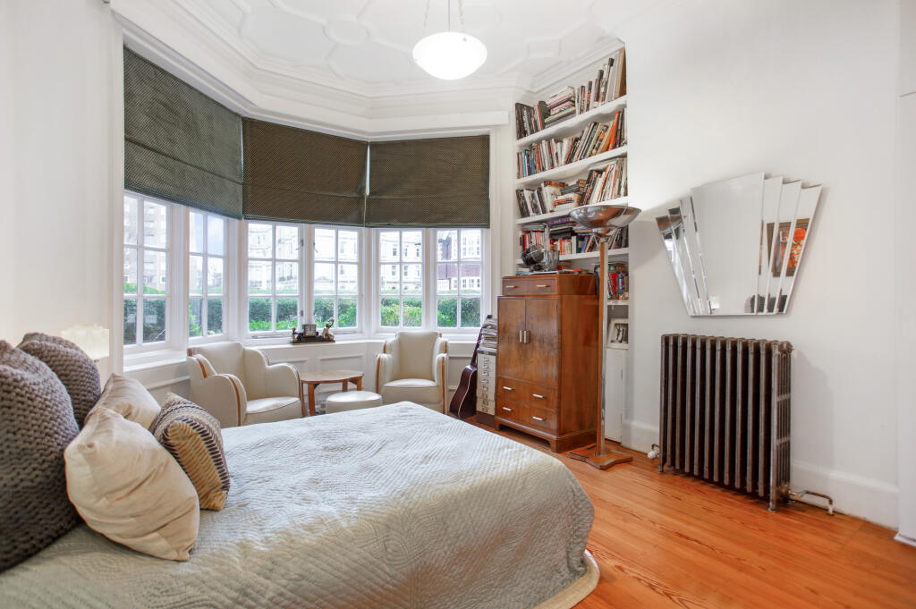 Primary image of Grand Avenue, Hove, BN3
