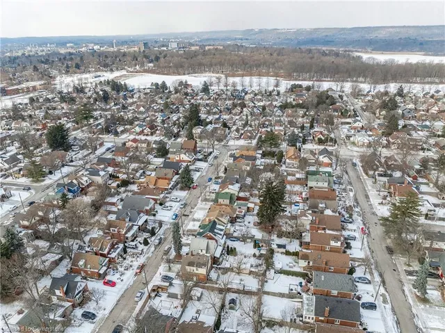 Additional image 38 of 97 Paradise Rd