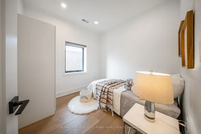 Additional image 34 of 447 Soudan Ave