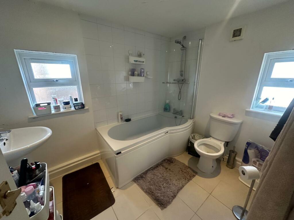 Additional image 14 of 78 & 78a High Street, Littlehampton, West Sussex, BN17 5DX