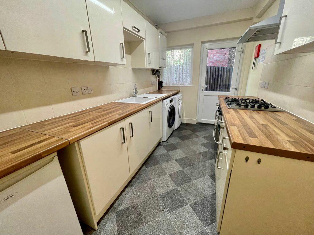 Additional image 2 of FIVE DOUBLE BEDROOM STUDENT FLAT, WINTON (P06539)