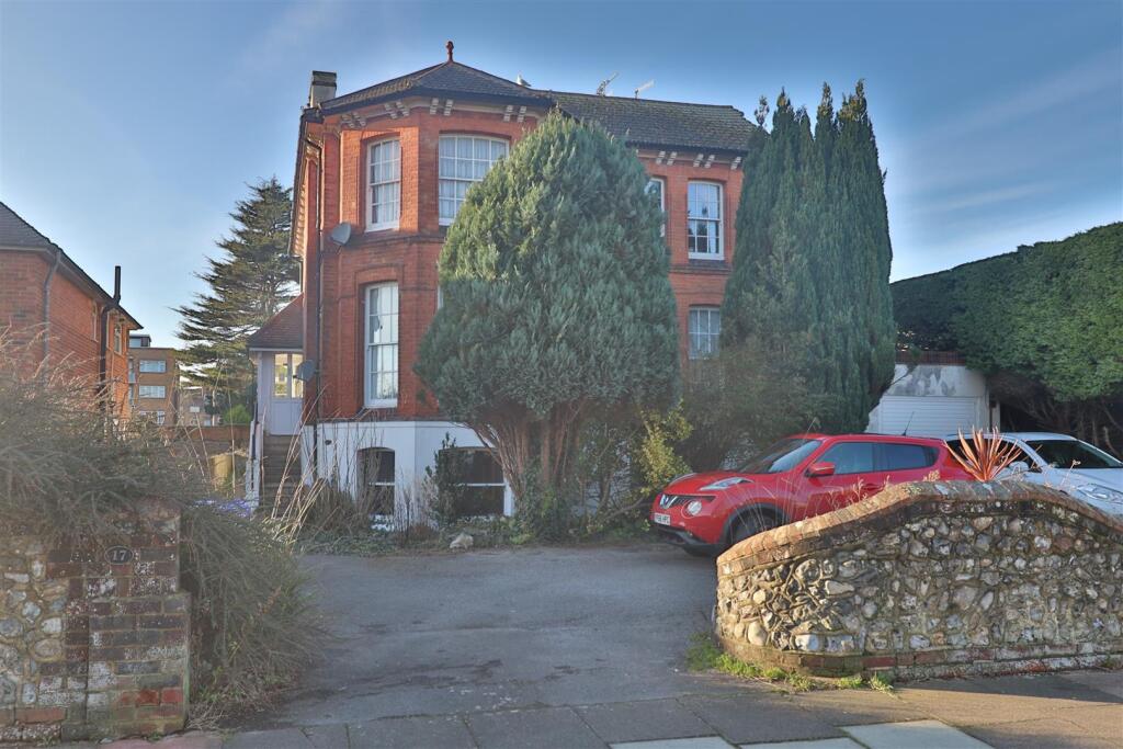 Downview Road, Worthing, BN11