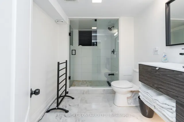 Additional image 31 of 905 & 907 Glencairn Ave