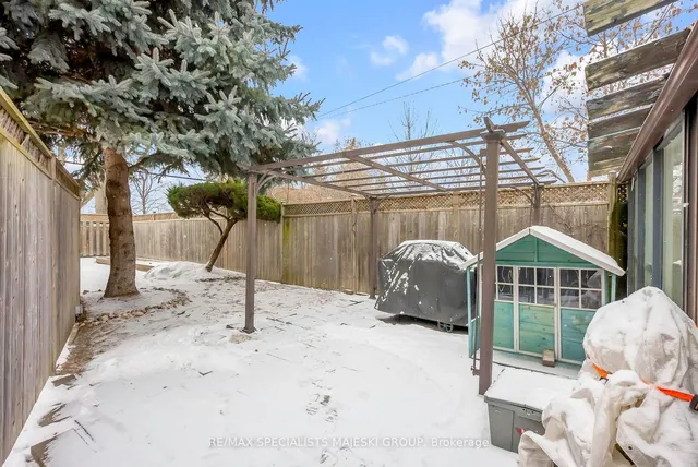 Additional image 36 of 34 Cavell Ave