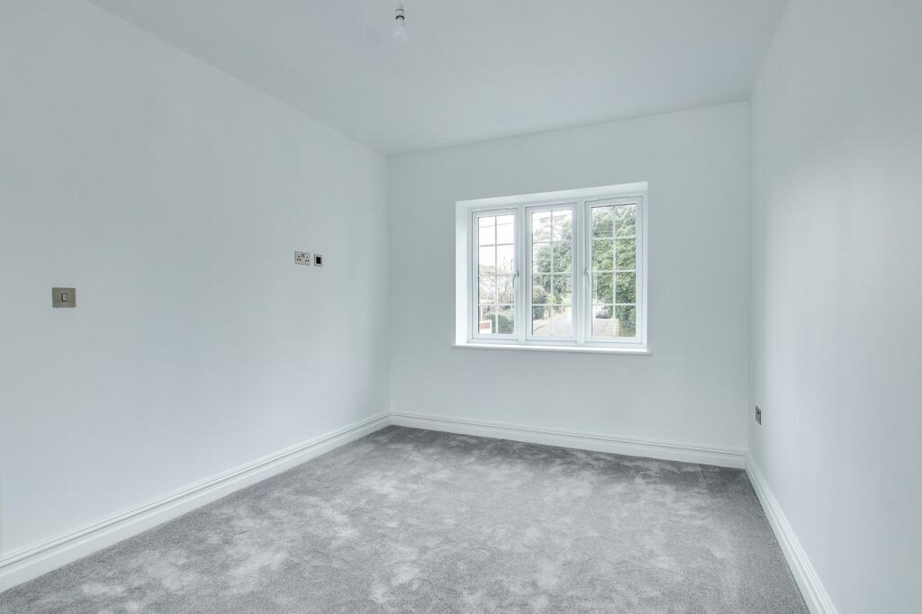 Additional image 16 of Elphinstone Road, Highcliffe, Christchurch, BH23