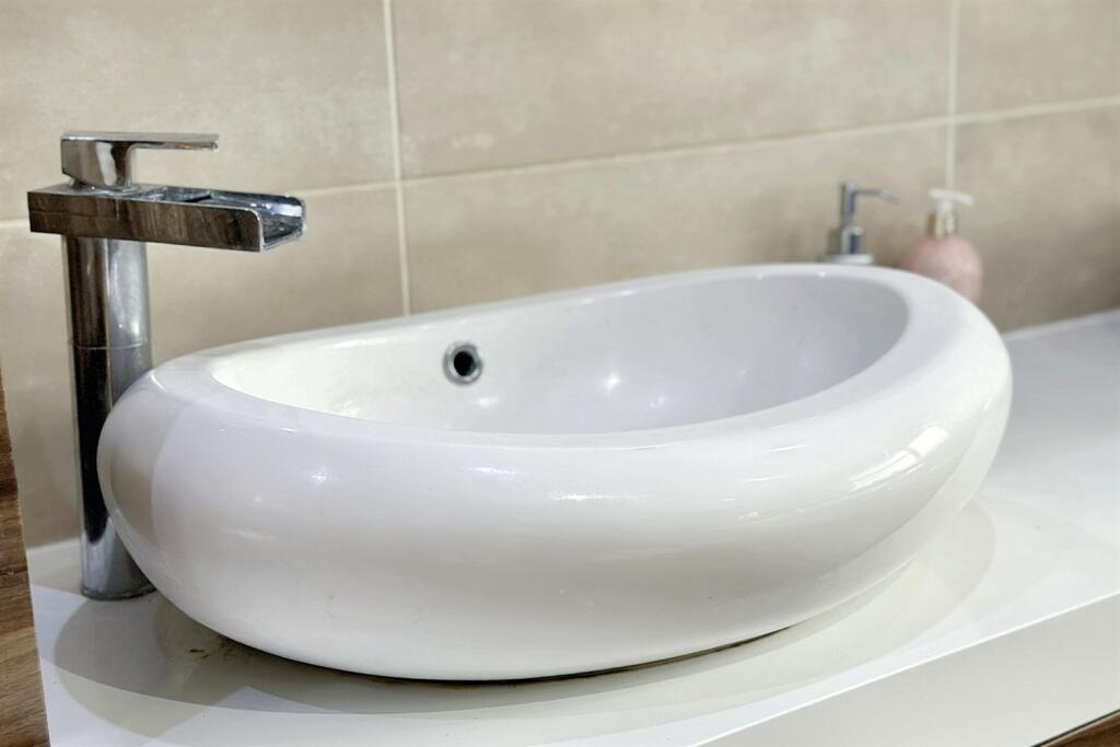 Additional image 27 of Golf Links Road