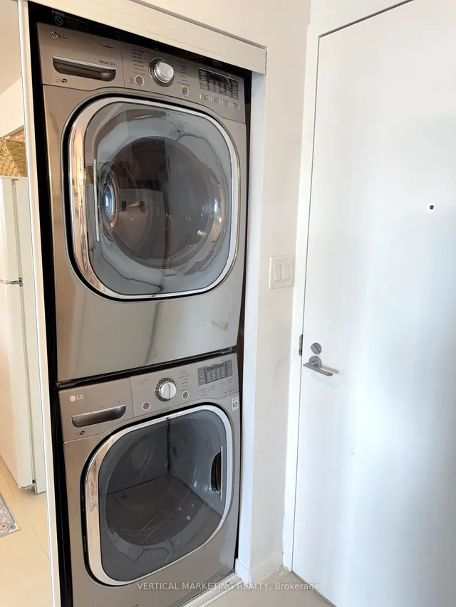 Additional image 24 of 38 Grenville St Unit 3101