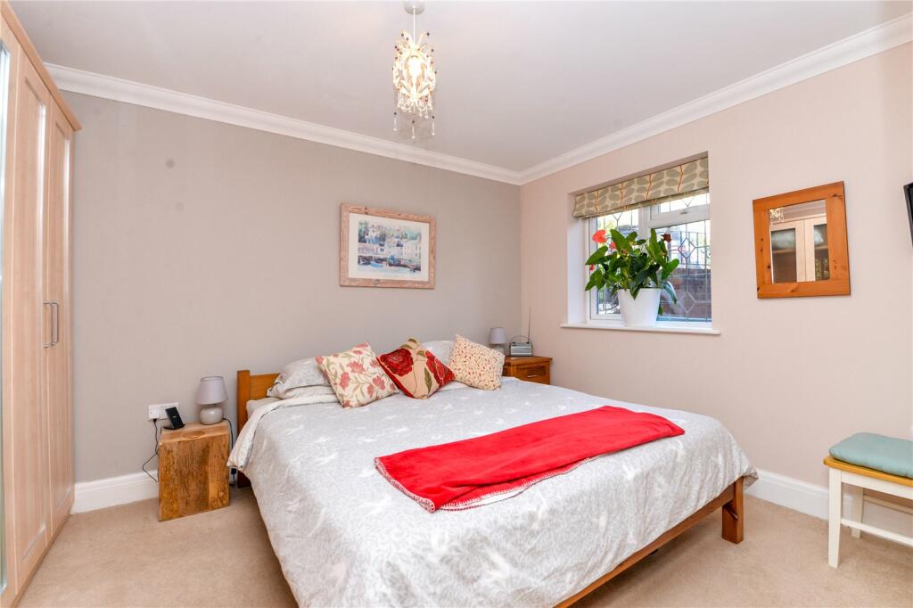 Additional image 8 of Southlands, 73 Barton Court Avenue, Barton On Sea, Hampshire, BH25