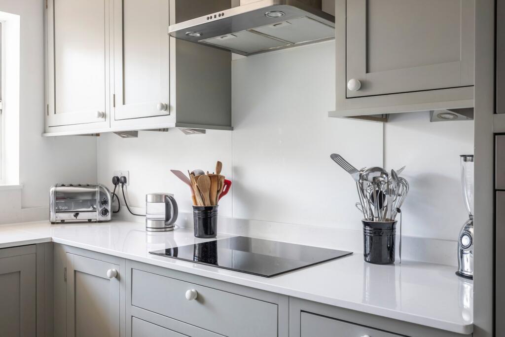 Additional image 12 of Honeywood House, 28-30 Alington Road, Evening Hill, BH14