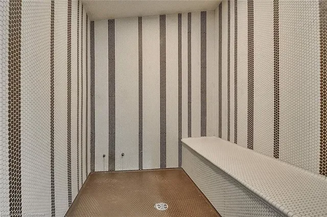 Additional image 36 of 4908 Absolute Ave