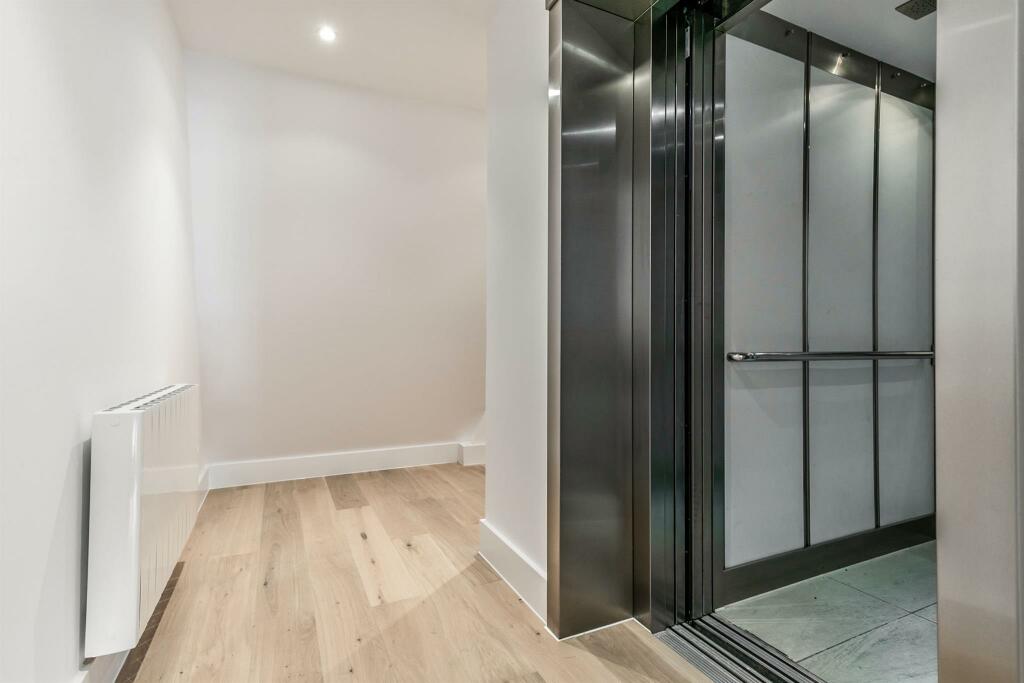 Additional image 7 of Russell Mews, Brighton