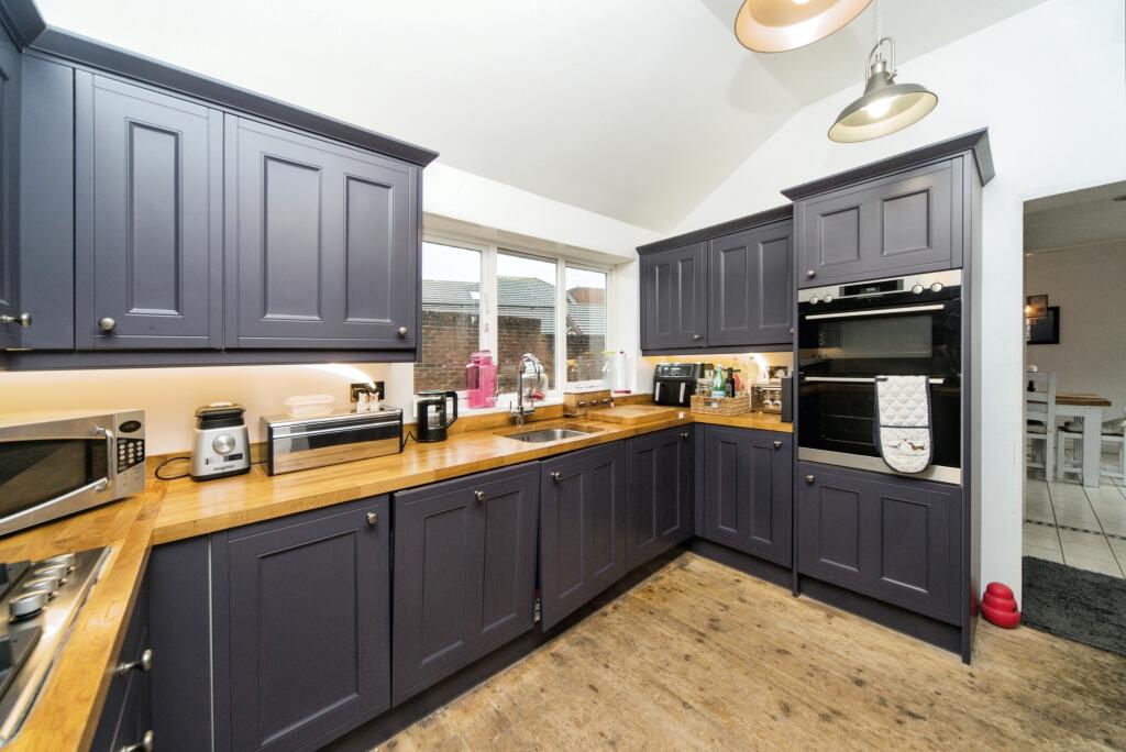 Additional image 34 of Vicarage Lane, Hailsham, BN27