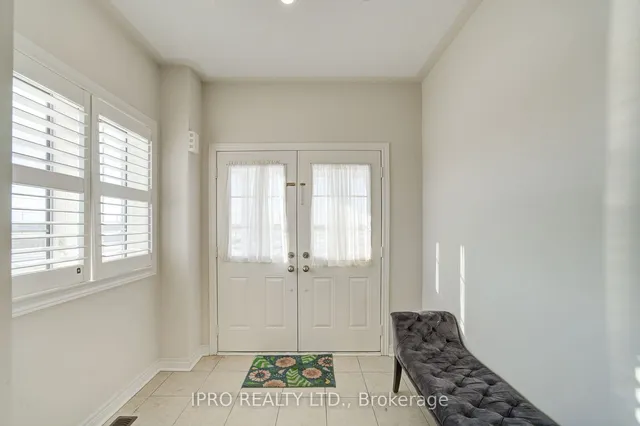 Additional image 3 of 566 Bessborough Dr