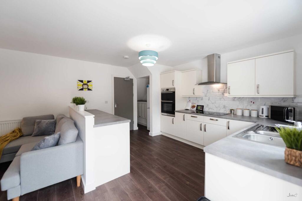 Additional image 52 of Mayfield Avenue