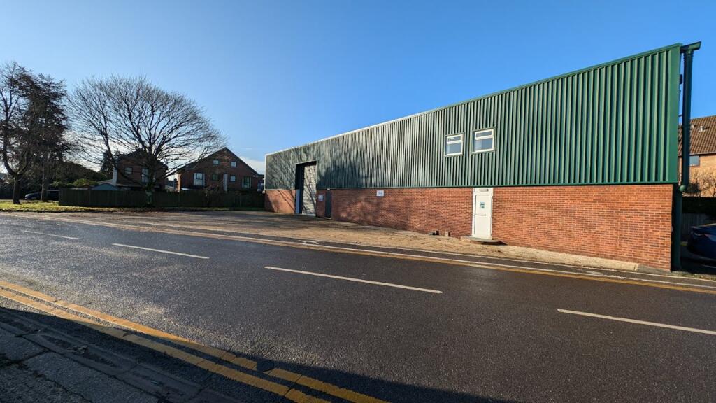 Additional image 2 of 10 Carvers Trading Estate, Southampton Road, Ringwood, BH24 1JS