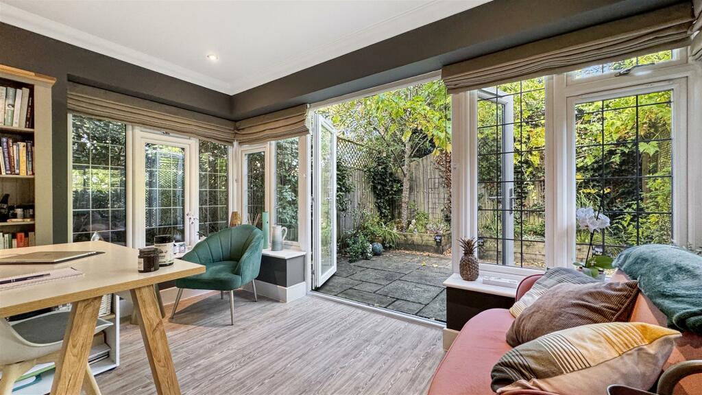 Additional image 10 of De Redvers Road, Lower Parkstone