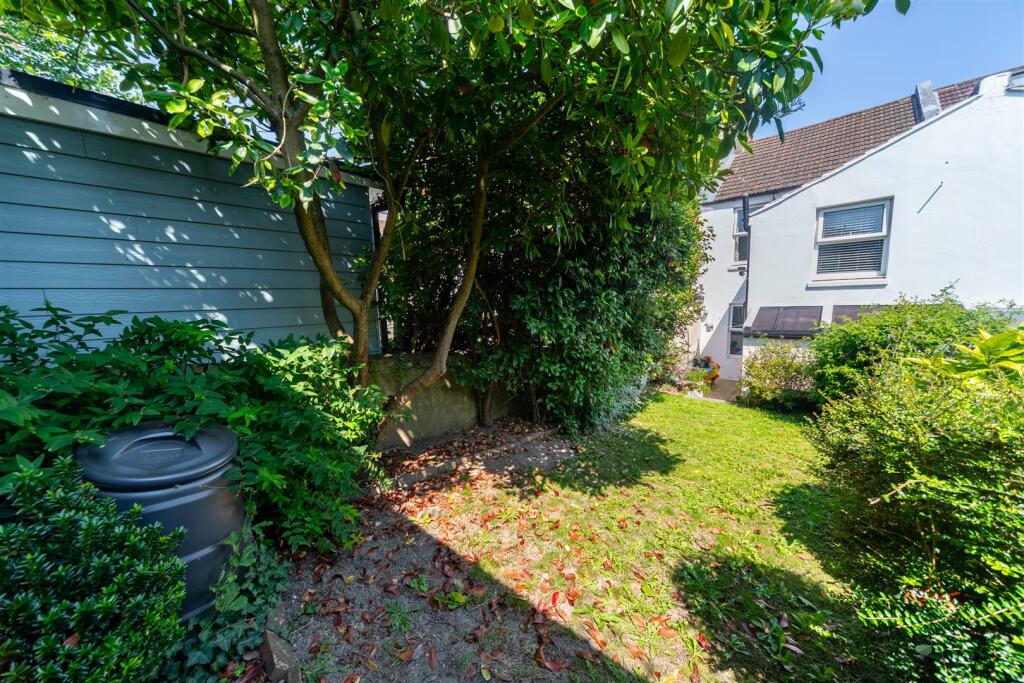 Additional image 12 of Robertson Road, Brighton