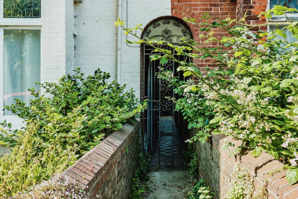 Additional image 10 of Warwick Gardens, Worthing, BN11