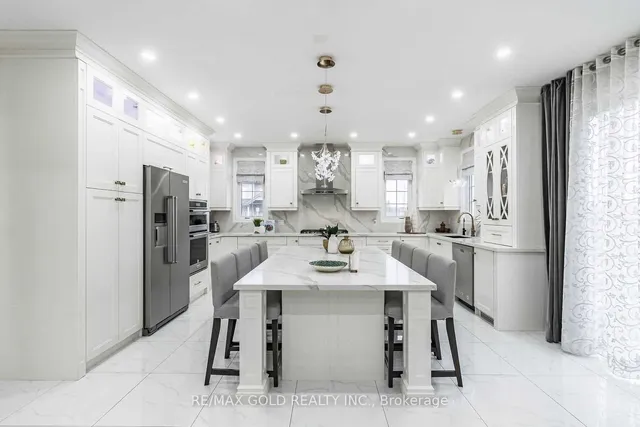 Additional image 9 of 2 Lackington St