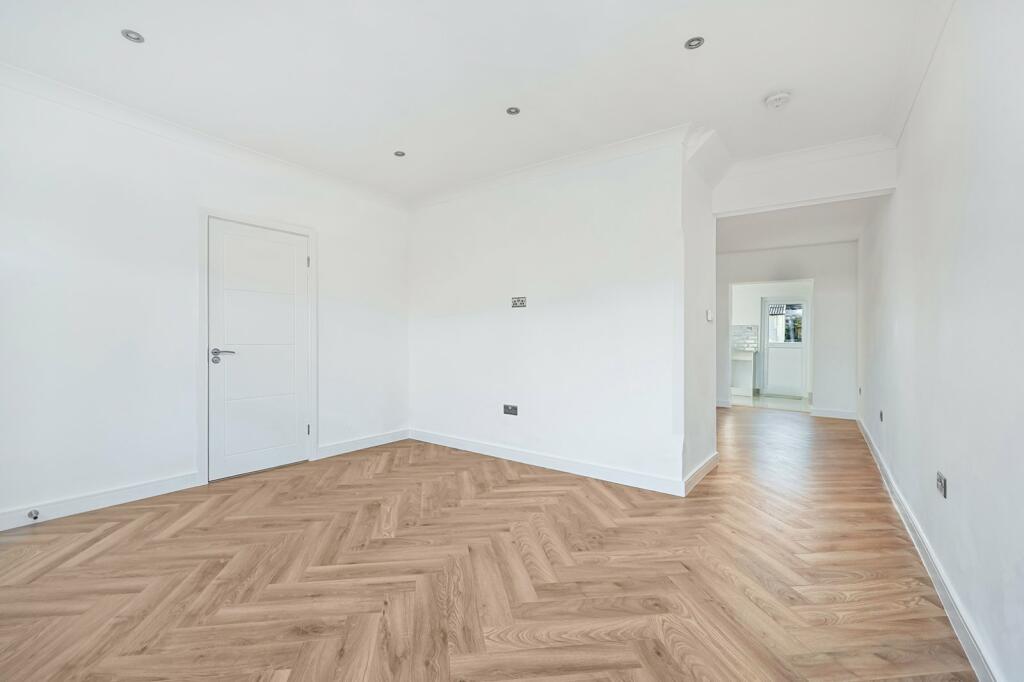 Additional image 4 of Freshbrook Road, Lancing, BN15