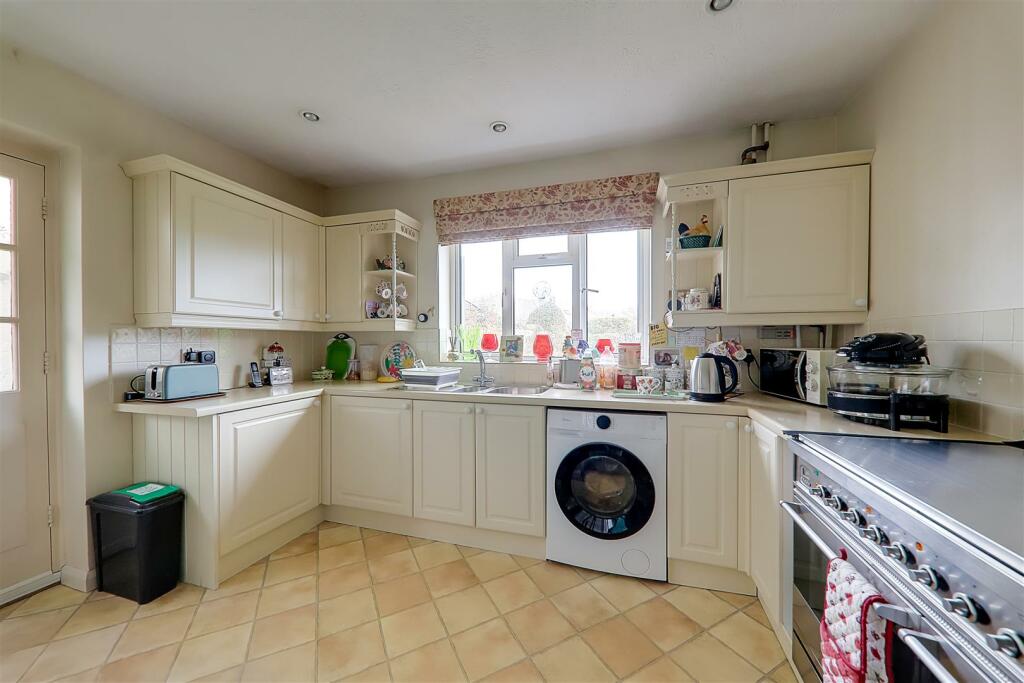 Additional image 11 of Fairview Avenue, Goring-by-sea, Worthing