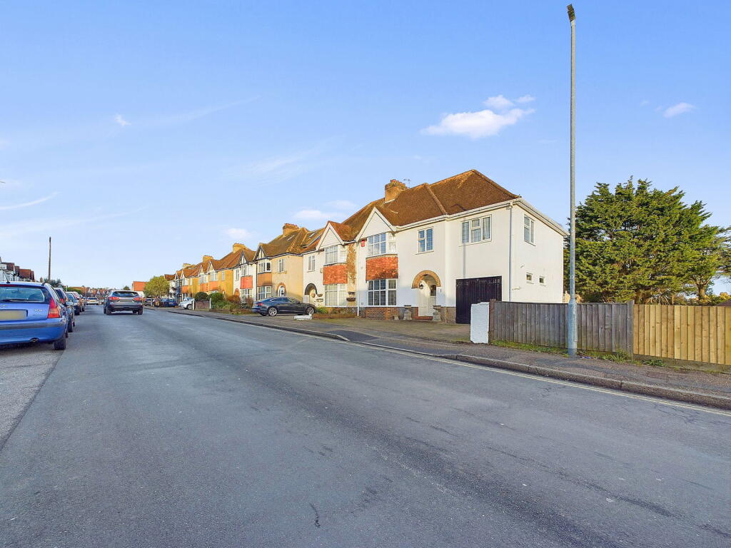 Additional image 27 of Holmes Avenue, Hove, BN3 7LA