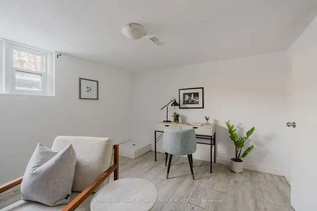 Additional image 14 of 19 Hart Ave