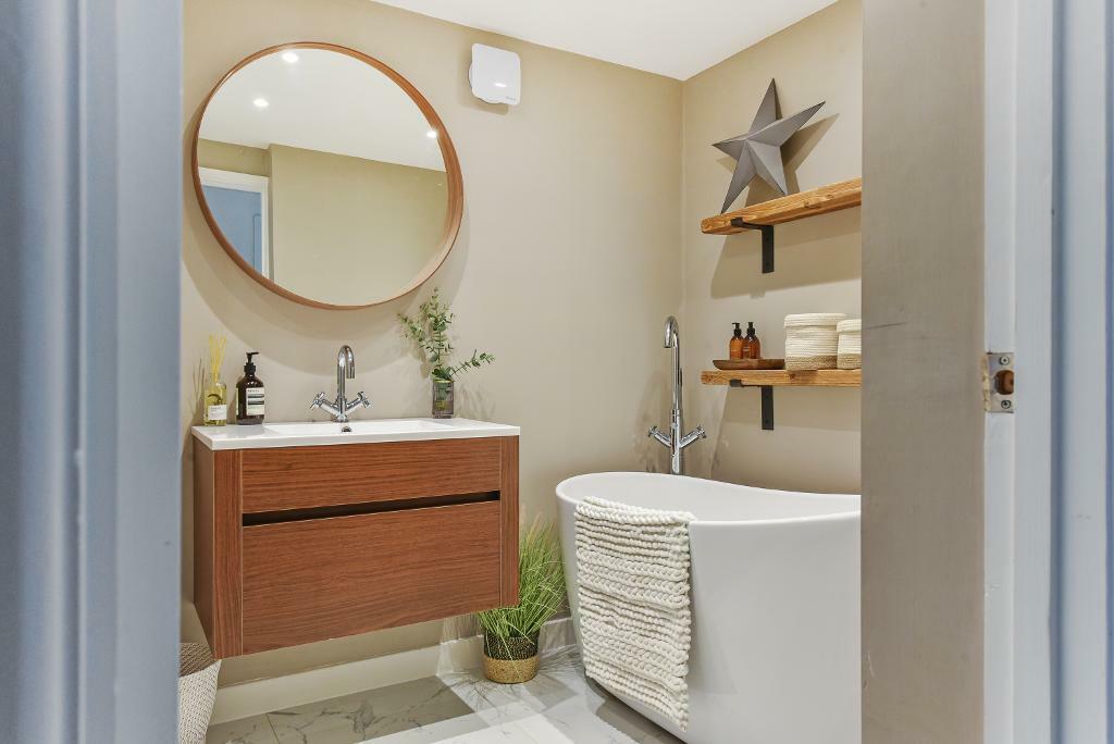 Additional image 17 of High Street, Upper Beeding, West Sussex, BN44 3WN