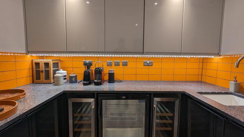 Additional image 39 of Woodyhyde Courtyard with Tennis Court and indoor Swimming Pool