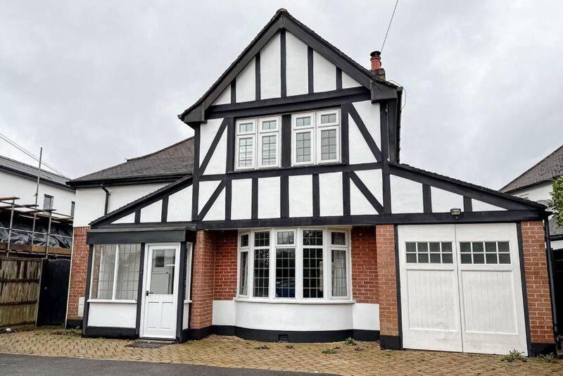 Additional image 26 of New Road, West Parley - Short Term let - £2500pcm