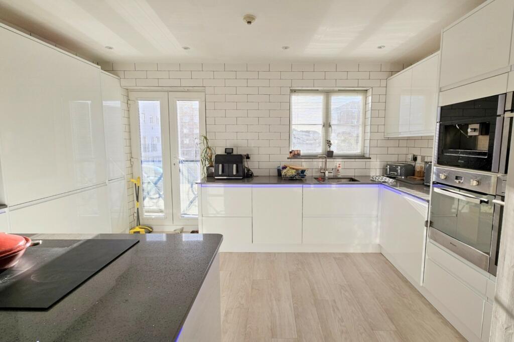 Additional image 4 of Dominica Court, Eastbourne, East Sussex. BN23 5TR