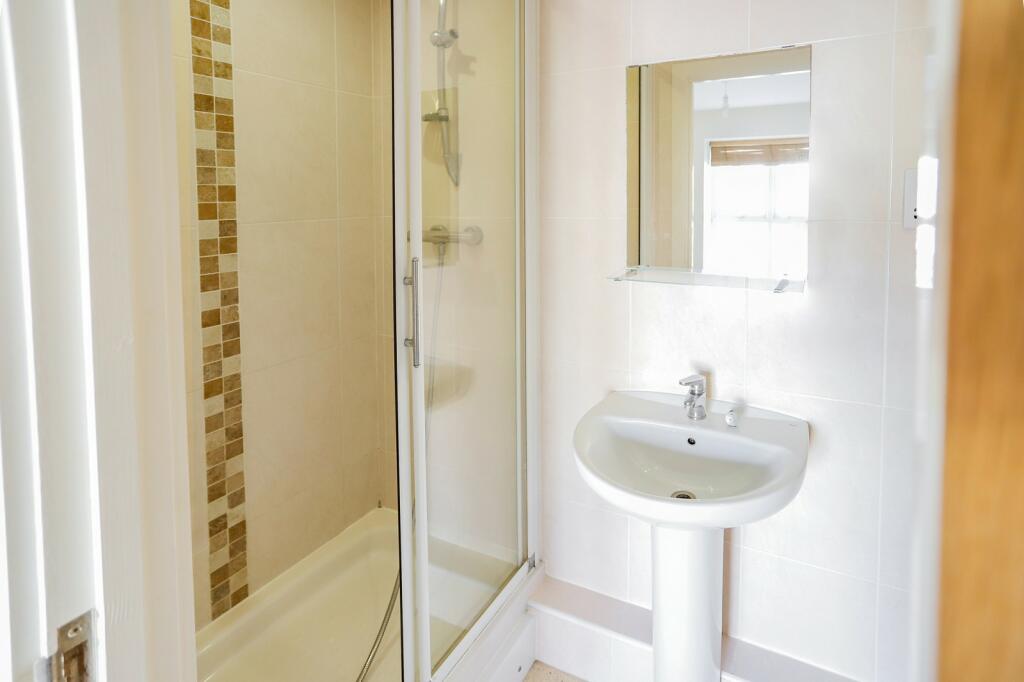 Additional image 7 of 411a Lymington Road, Highcliffe, Dorset. BH23 5EN