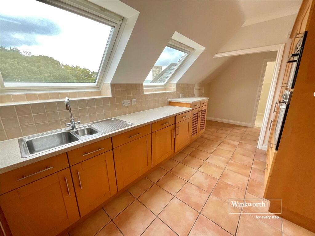 Additional image 10 of Friars Gate, Cliff Drive, Christchurch, Dorset, BH23