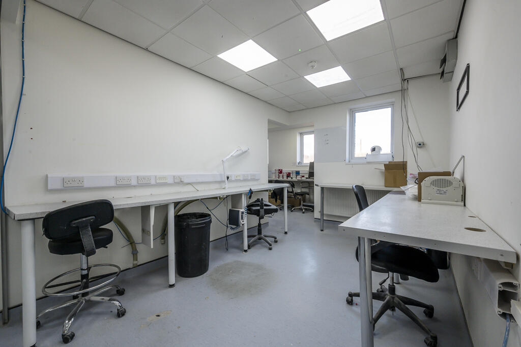 Additional image 9 of LAKESIDE HOUSE, WATERSIDE BUSINESS PARK, SMITHS ROAD, BOLTON, GREATER MANCHESTER, BL3 2QJ