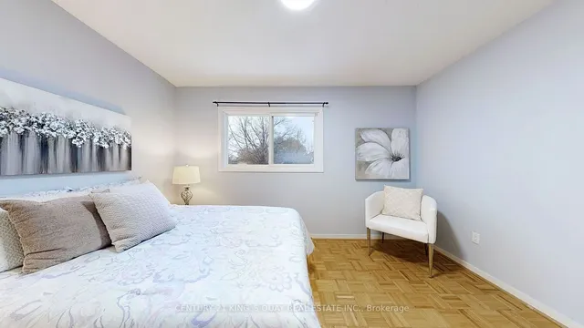 Additional image 24 of 77 Roxanne Cres