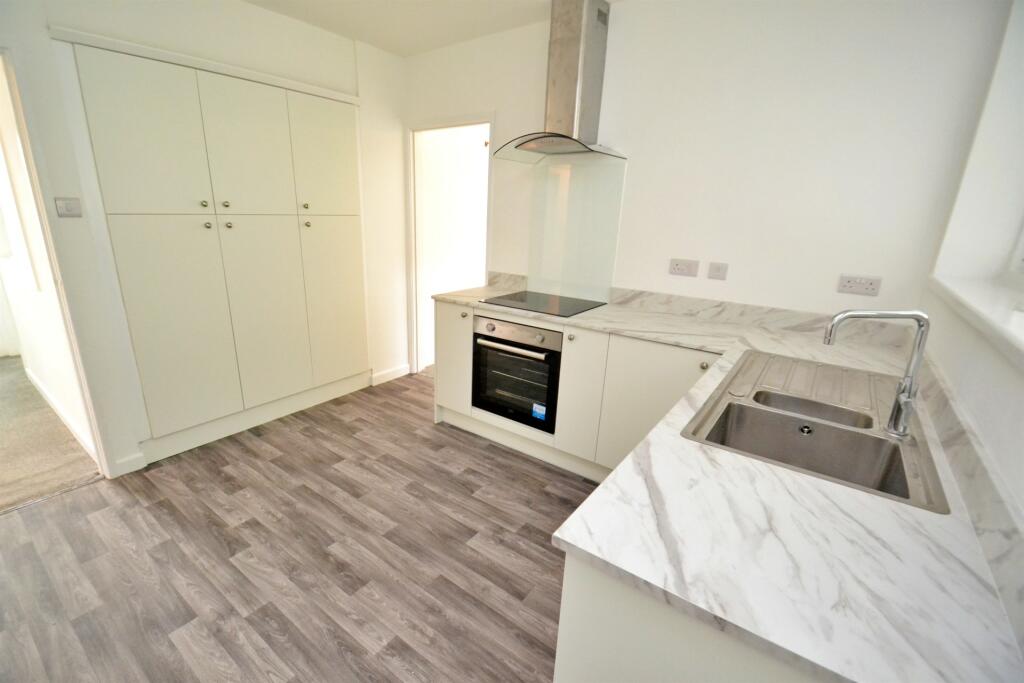 Additional image 8 of Broadstone