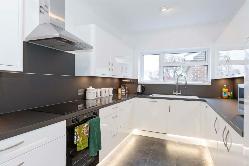 Additional image 21 of Griffiths Avenue, Lancing