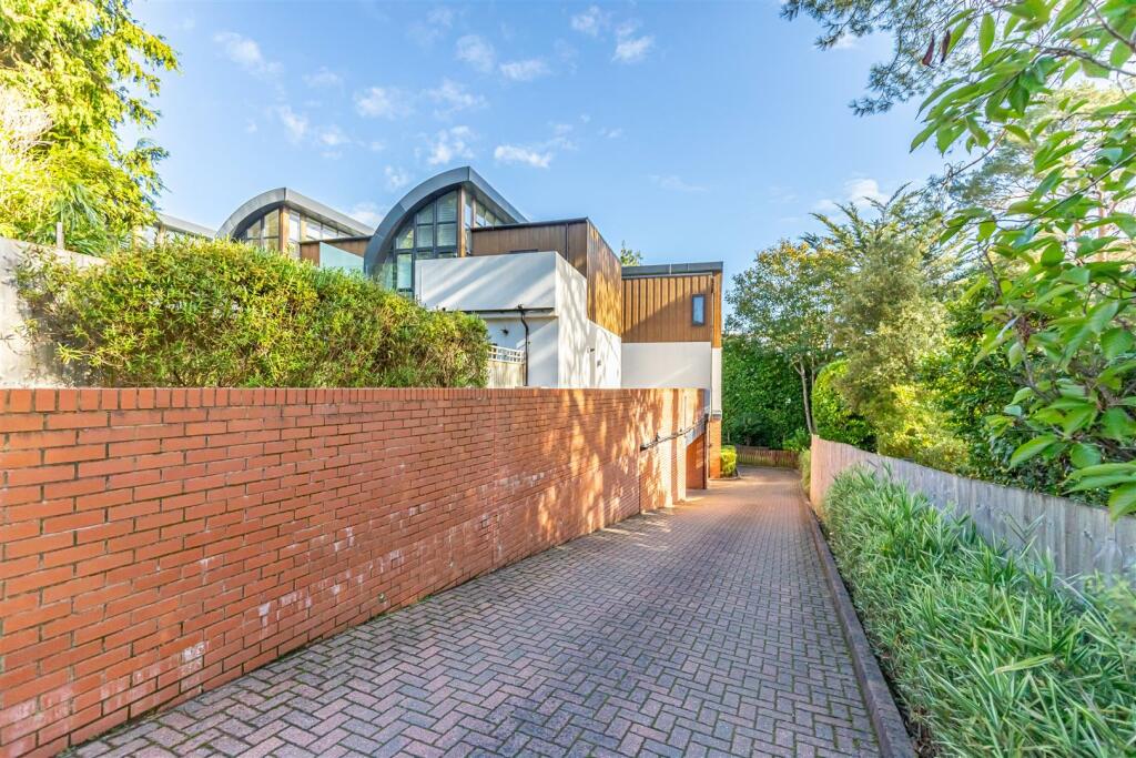 Additional image 25 of Town House in Trafalgar Mews, Nelson Road.