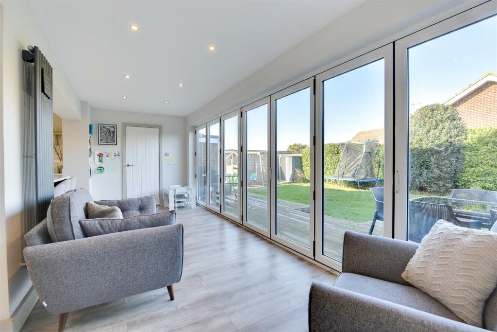 Additional image 21 of Marine Crescent, Goring-By-Sea, Worthing