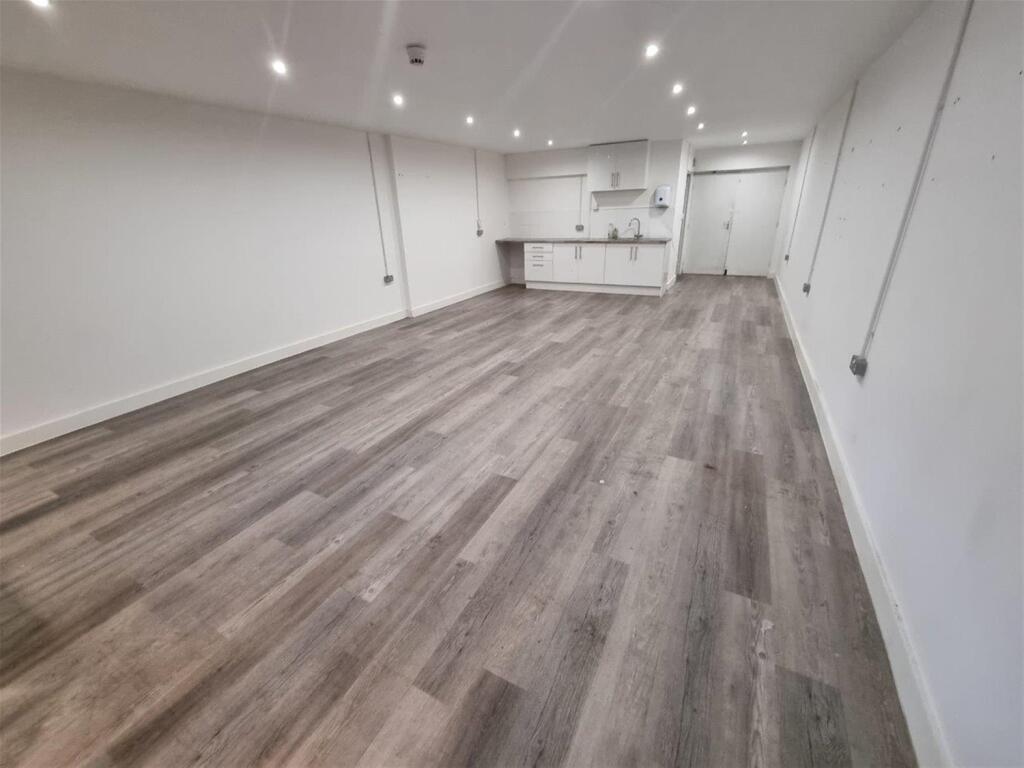 Additional image 2 of Vacant Unit, West Yorkshire