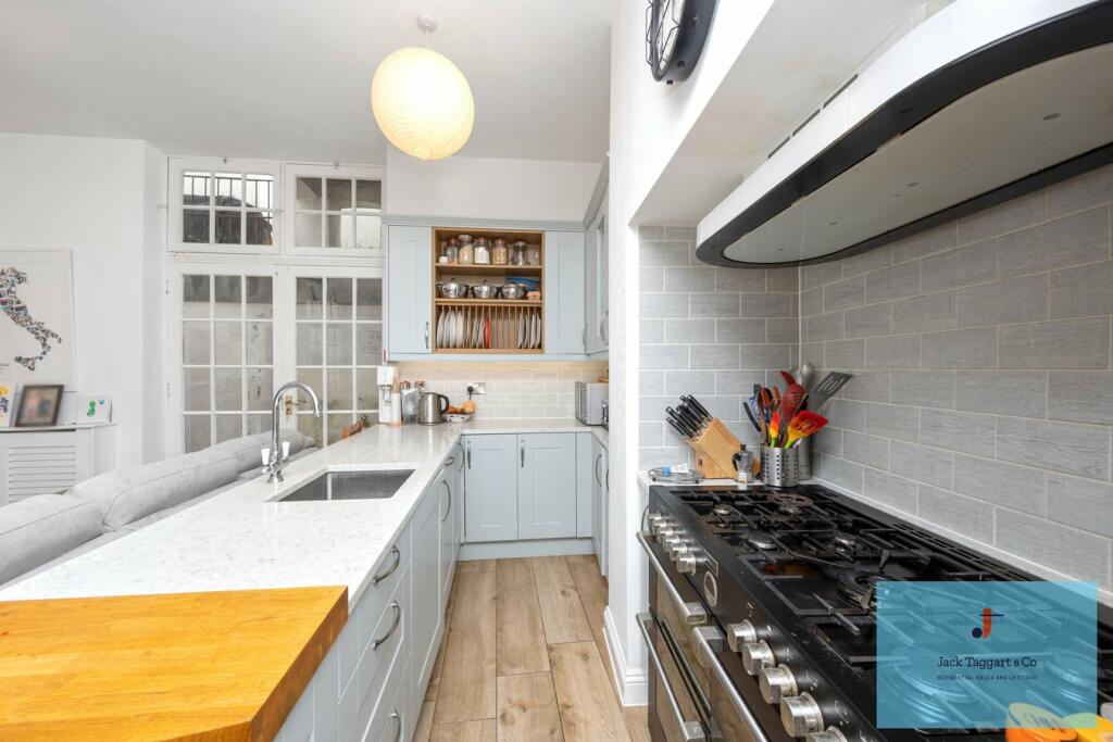 Additional image 2 of Adelaide Crescent, Hove, BN3