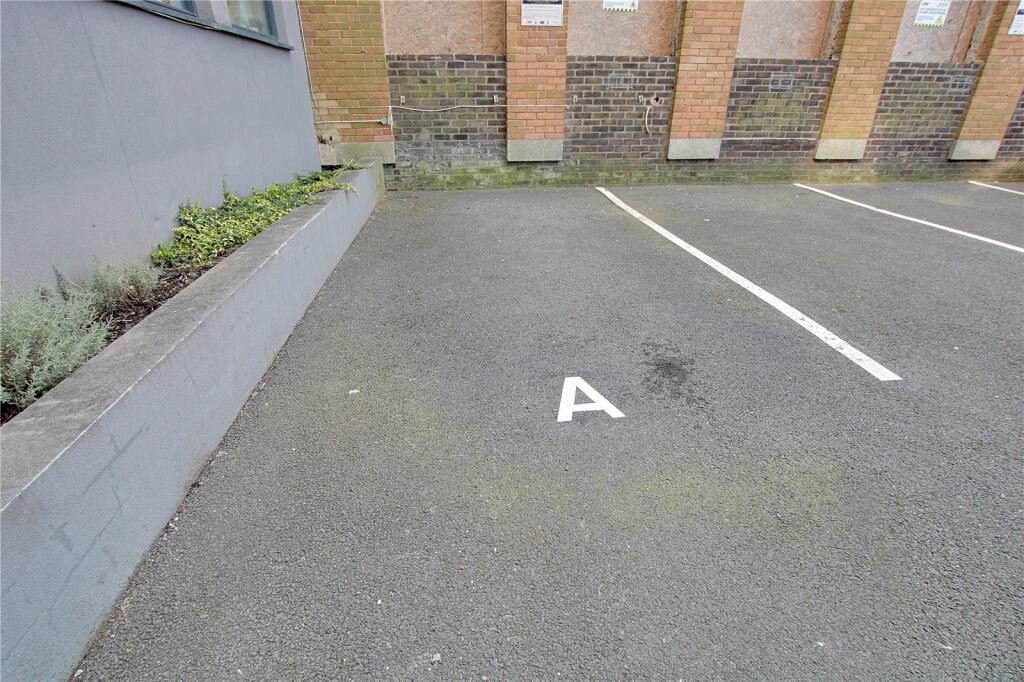 Additional image 10 of Skyline Apartments, 1 The Causeway, Worthing, West Sussex, BN12