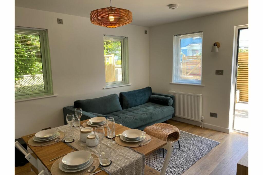 Additional image 36 of Upwick Road, Eastbourne, BN20