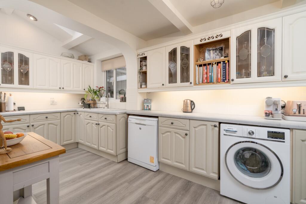 Additional image 5 of Spacious 5 Bed House with 2 Bathrooms On The Sought-After Heathfield Drive, Bolton